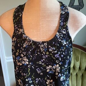 Lucky & Laurel flower print blouse. Women’s M.